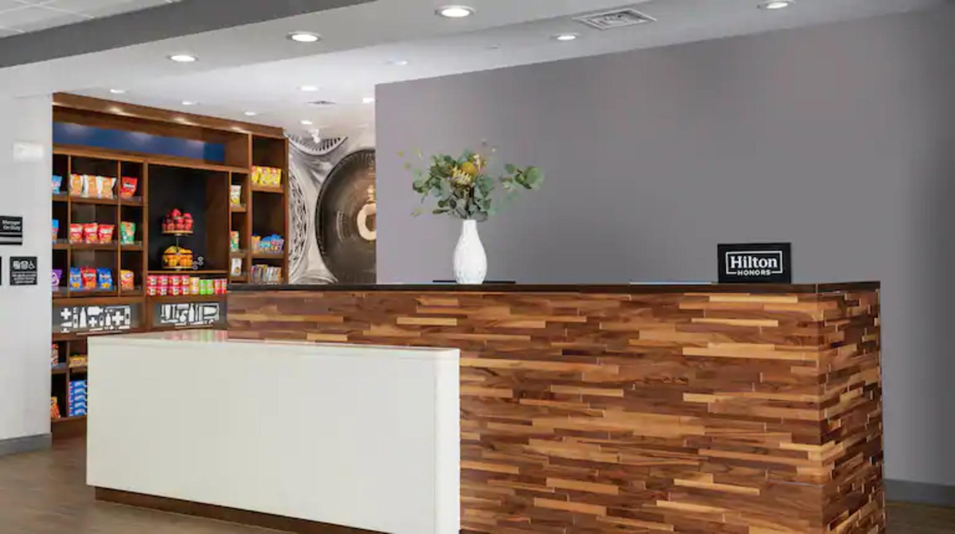Hampton Inn & Suites Keene Zewnętrze zdjęcie